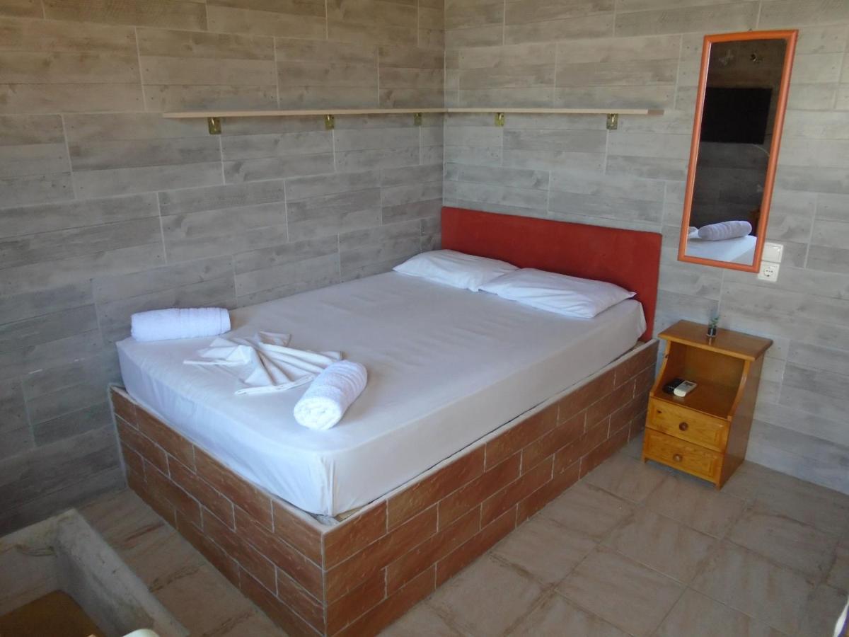 Orfeas Rooms 바실리키 외부 사진