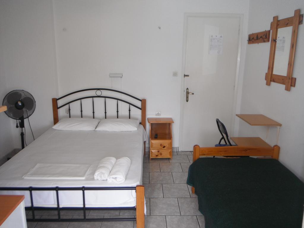 Orfeas Rooms 바실리키 객실 사진