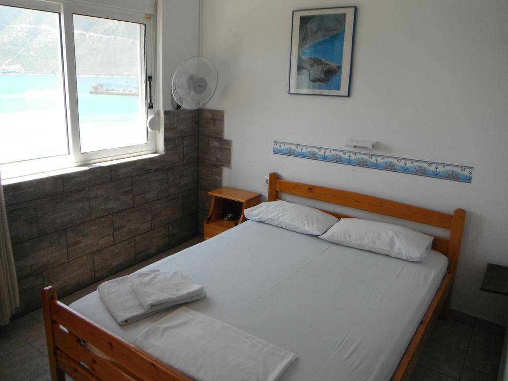 Orfeas Rooms 바실리키 객실 사진